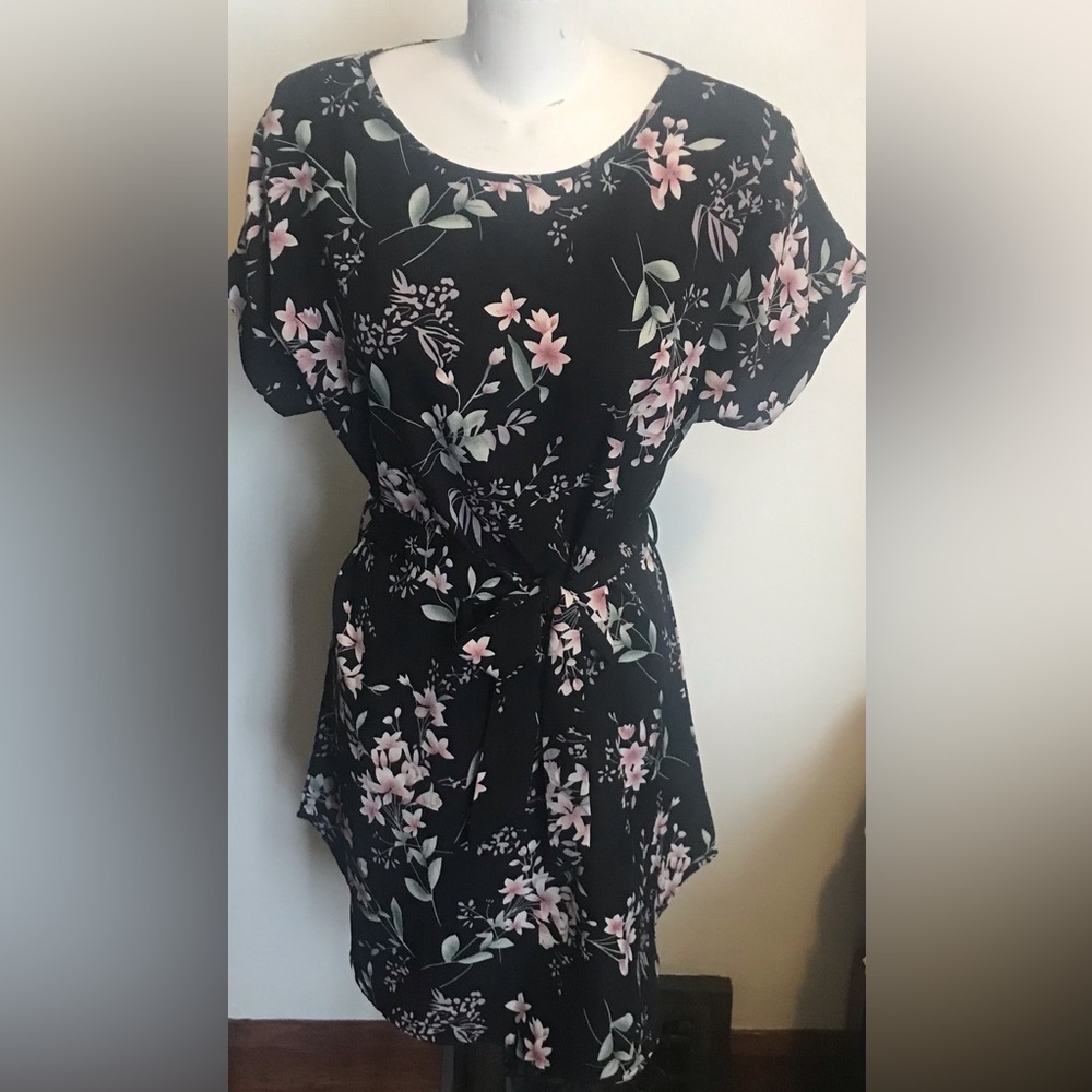 Emery Rose Floral Dress - Size Large